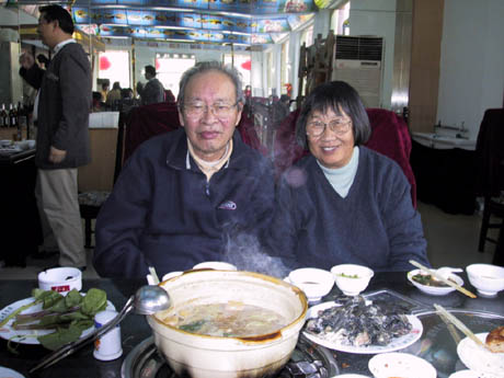Eating_Hotpot