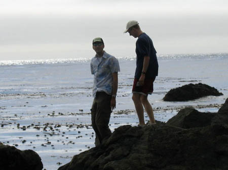 16_guys_hoping_rocks